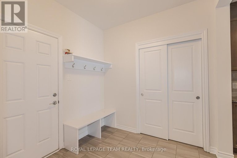 29446143/608-enclave-lane/town-of-rockland/clarence-rockland/ontario/K4K0M8_17