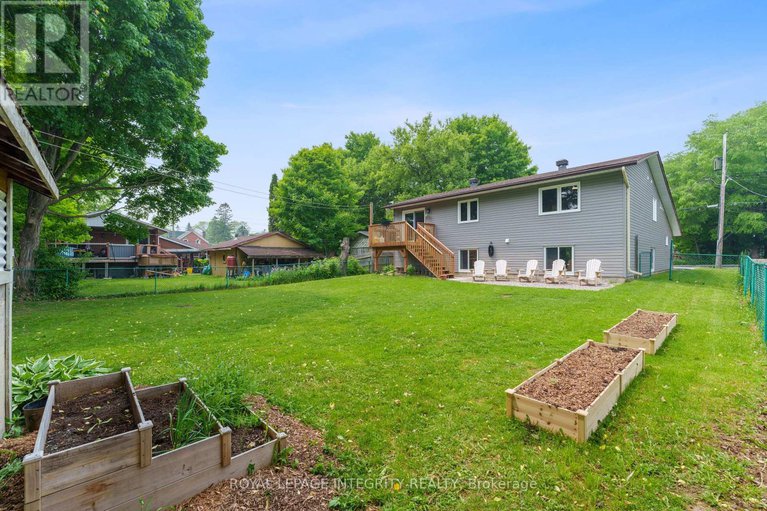 28620822/165-maude-street/almonte/mississippi-mills/ontario/K0A1A0_26