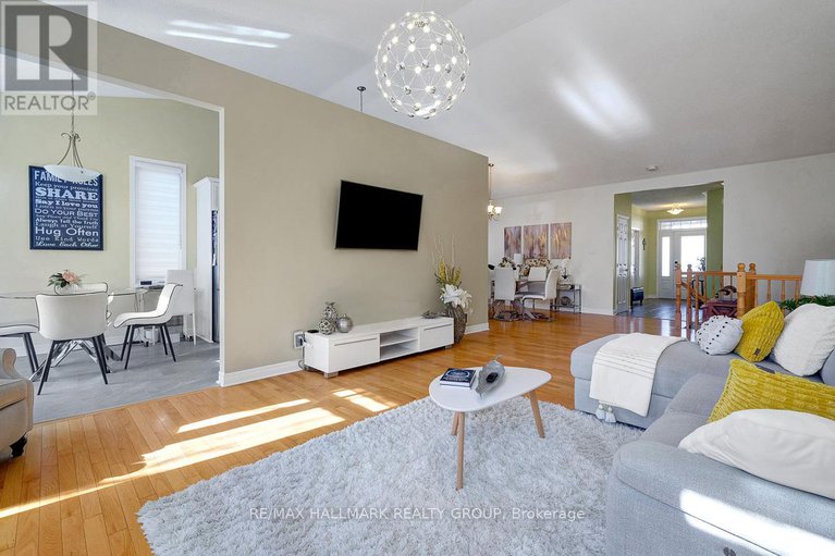 28232415/46-chapelier-private/queenswood-heights-south/ottawa/ontario/K1E3Y1_9