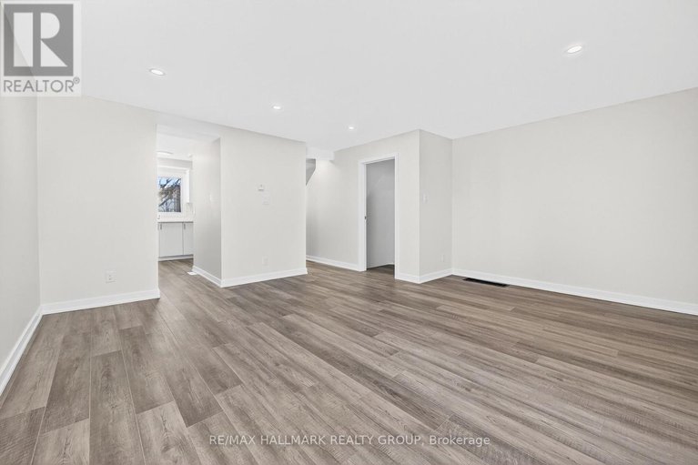 29228633/111-1457-murdock-gate/cyrville/ottawa/ontario/K1J8R4_13