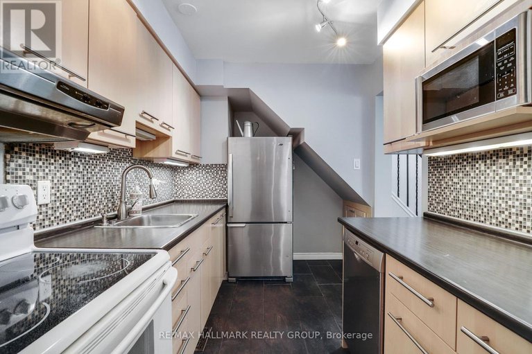 28485639/8-405-montfort-street/vanier/ottawa/ontario/K1L8G8_11
