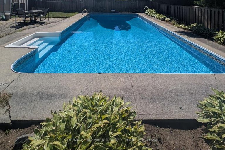 29645629/6033-meadowglen-drive/chapel-hill/ottawa/ontario/K1C5V4_34