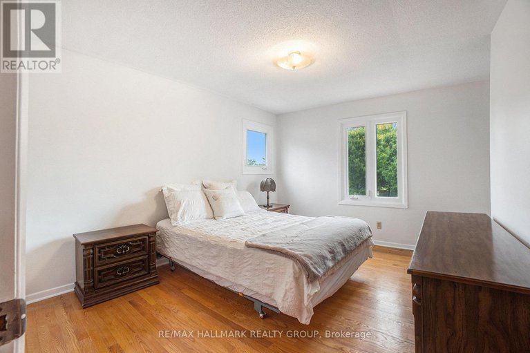 28796892/618-la-verendrye-drive/beacon-hill-north/ottawa/ontario/K1J7C4_21