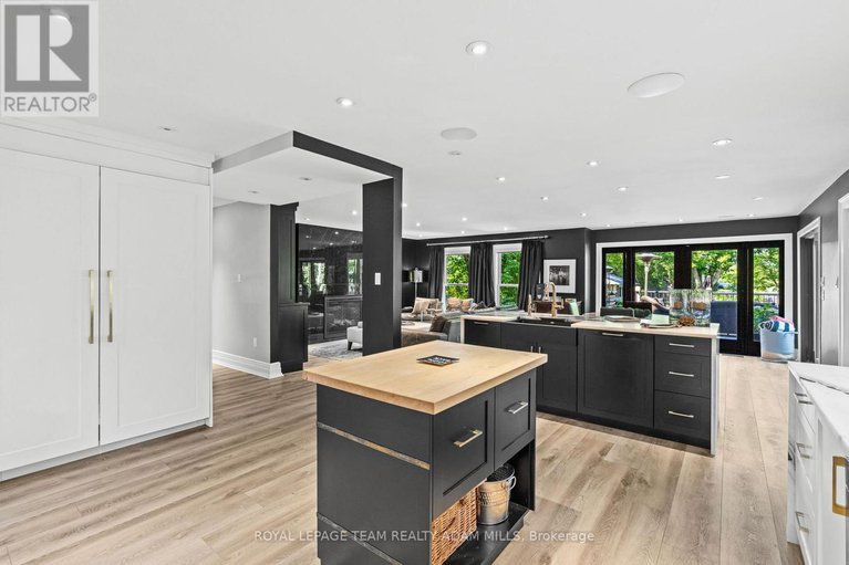 28557941/2330-summerside-drive/manotick-east-to-manotick-station/ottawa/ontario/K4M1B4_8
