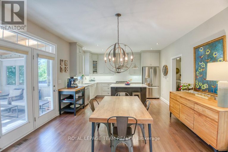 28955797/107-kitsilano-court/bruce-farmgraham-parkqualicumbellands/ottawa/ontario/K2H0B5_8