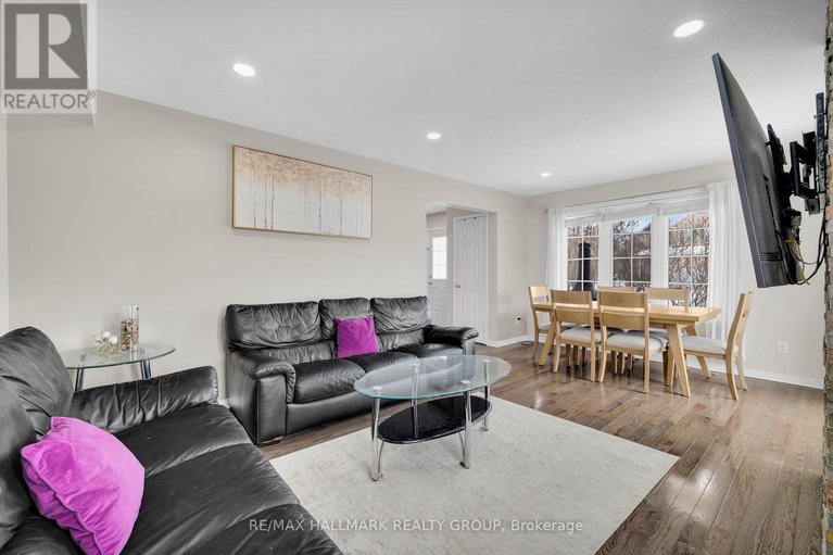 29225790/320-silbrass-private/stonebridge/ottawa/ontario/K2J5M5_13