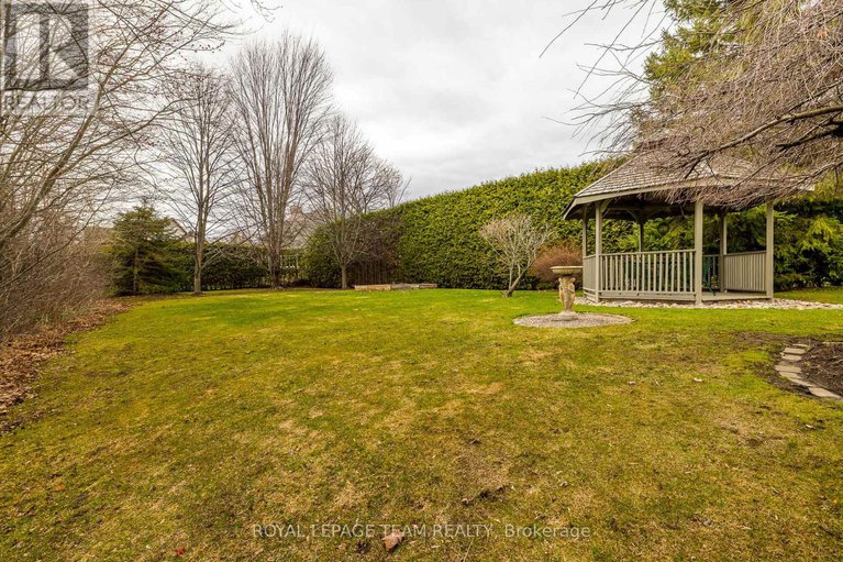 28210571/1390-potter-drive/manotick-village-manotick-estates/ottawa/ontario/K4M1C3_38