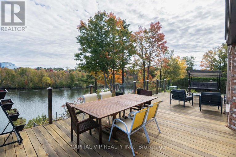 29690220/4-wellsmere-court-e/rideau-heightsrideau-river/ottawa/ontario/K2E8C2_7