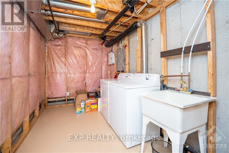 29086343/504-barholm-private/mer-bleuebradley-estatesanderson-park/ottawa/ontario/K4B1H9_24