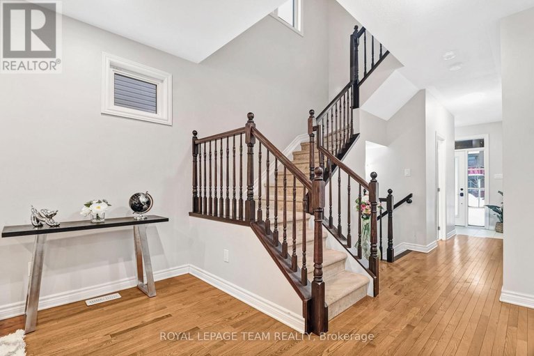 29438104/918-kilbirnie-drive/half-moon-bay/ottawa/ontario/K2J6G2_16