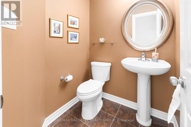 29648631/548-langelier-avenue/mer-bleuebradley-estatesanderson-park/ottawa/ontario/K1W0E7_5