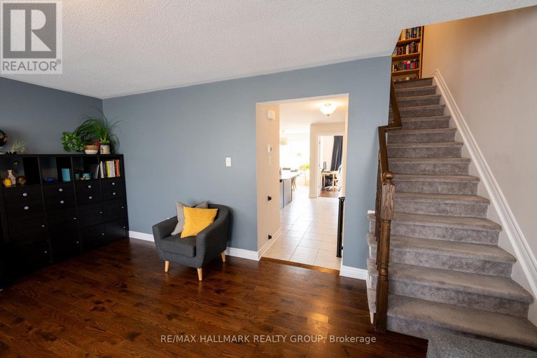 28835804/106-gelderland-private/emerald-meadowstrailwest/ottawa/ontario/K2V0H8_19