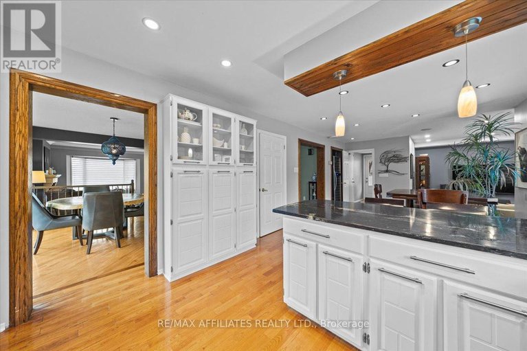 28514432/800-fairwinds-terrace/convent-glen/ottawa/ontario/K1C2X6_9