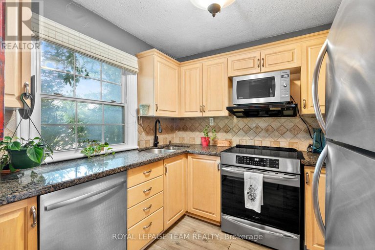 29301931/421-greenwood-avenue/laurentianview/ottawa/ontario/K2A0X5_5