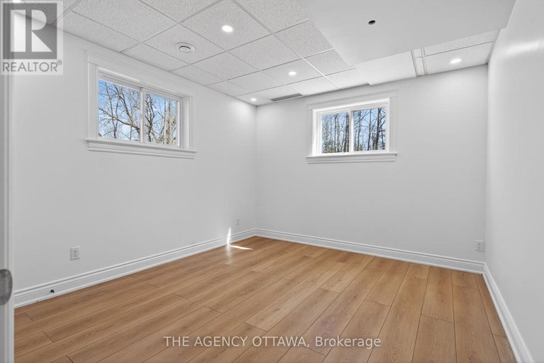 29664562/4633-albion-road/blossom-parkkemp-parkfindlay-creek/ottawa/ontario/K1X1A4_38