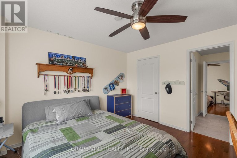 28434299/421-keith-crescent/mer-bleuebradley-estatesanderson-park/ottawa/ontario/K1W0A2_33