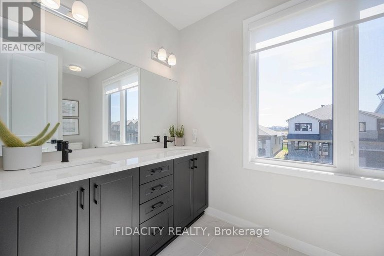 29444900/183-yearling-circle/goulbourn-twp-from-franktown-rdsouth-to-rideau/ottawa/ontario/K0A2Z0_32