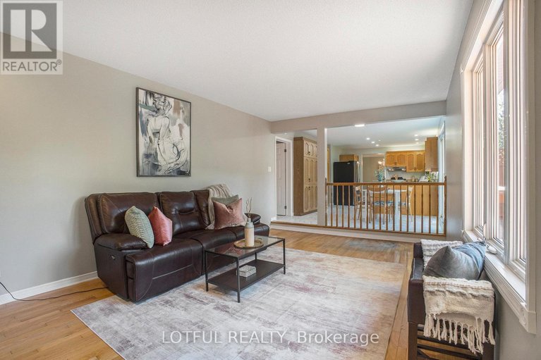 29575539/4-spindle-way/stittsville-south/ottawa/ontario/K2S1J4_14