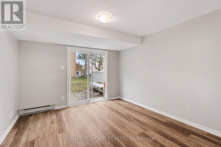 29682834/29-26-wrenwood-crescent/centrepointe/ottawa/ontario/K2G5V5_4