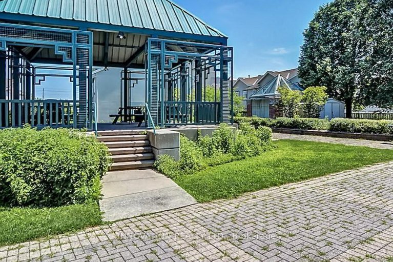 29344771/409-35-holland-avenue/ottawa-west/ottawa/ontario/K1Y4S2_13