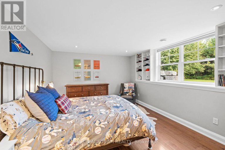 28865171/1560-maley-lane/rural-kanata-central/ottawa/ontario/K2W1C2_29