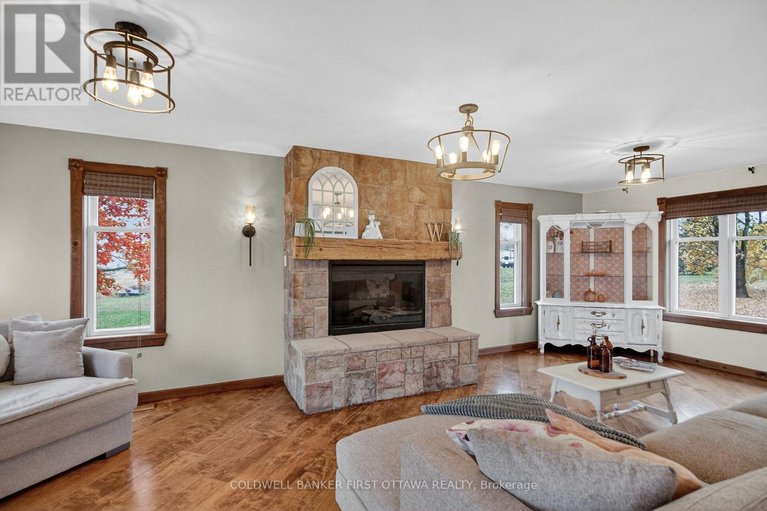 29056835/2889-swale-road/osgoode-twp-south-of-reg-rd-6/ottawa/ontario/K4P1N2_5