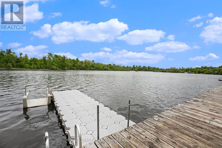 28643500/81-waterford-drive/pineglencountry-place/ottawa/ontario/K2E7V4_11