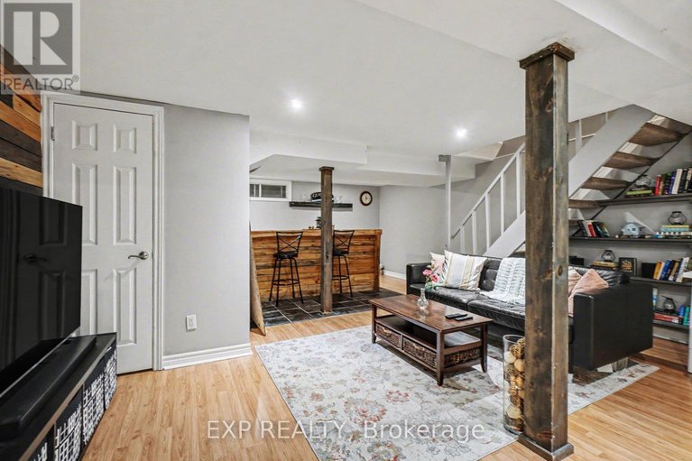 29426960/185-teal-crescent/chatelaine-village/ottawa/ontario/K1E2C3_19