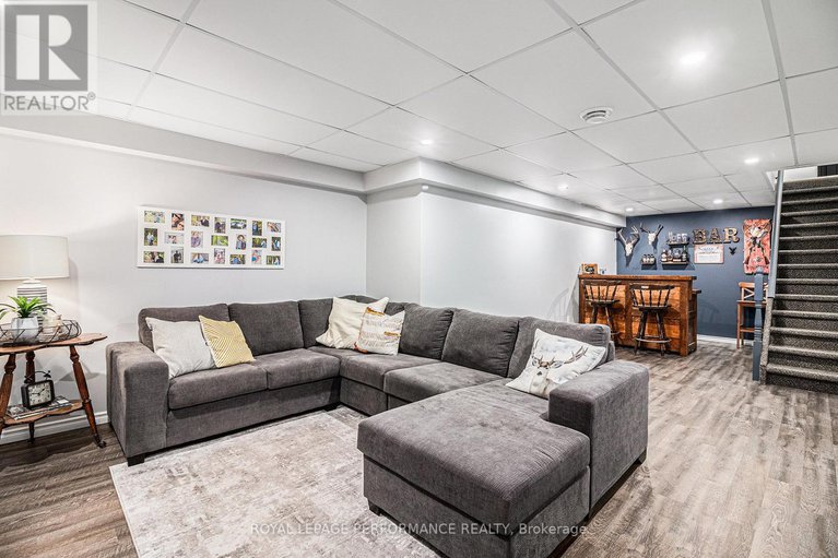 28804452/66-front-street/finch/north-stormont/ontario/K0C1K0_25