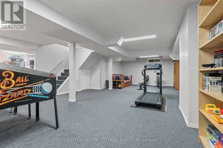 28824766/9-sundance-court/sheahan-estatestrend-village/ottawa/ontario/K2H8T4_39