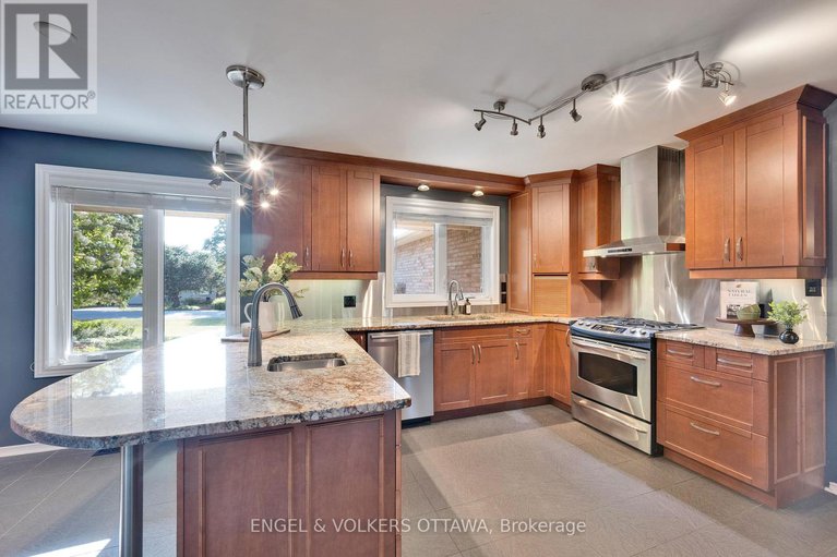 28941289/5233-mclean-crescent/manotick-long-island-nicholls-island/ottawa/ontario/K4M1G1_4