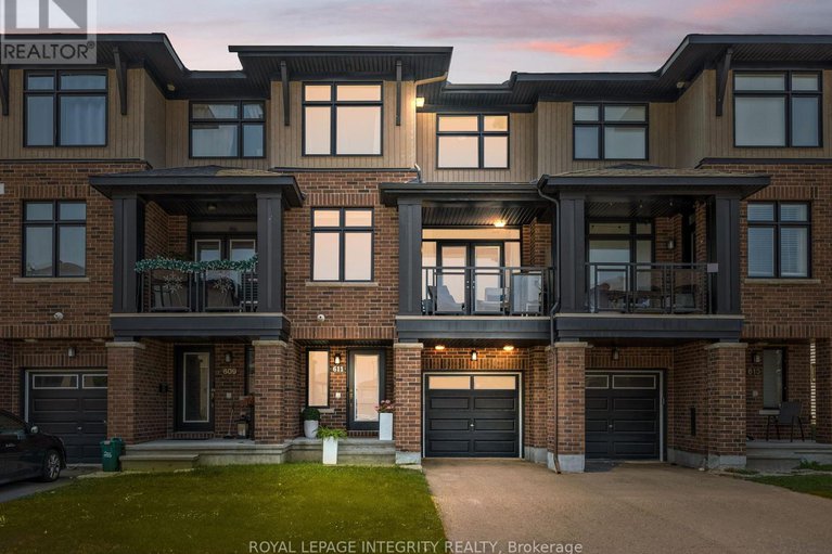 28756999/611-compass-street/mer-bleuebradley-estatesanderson-park/ottawa/ontario/K1W0J8_1