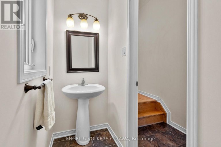 28880746/287-meilleur-private/vanier/ottawa/ontario/K1L0A2_3