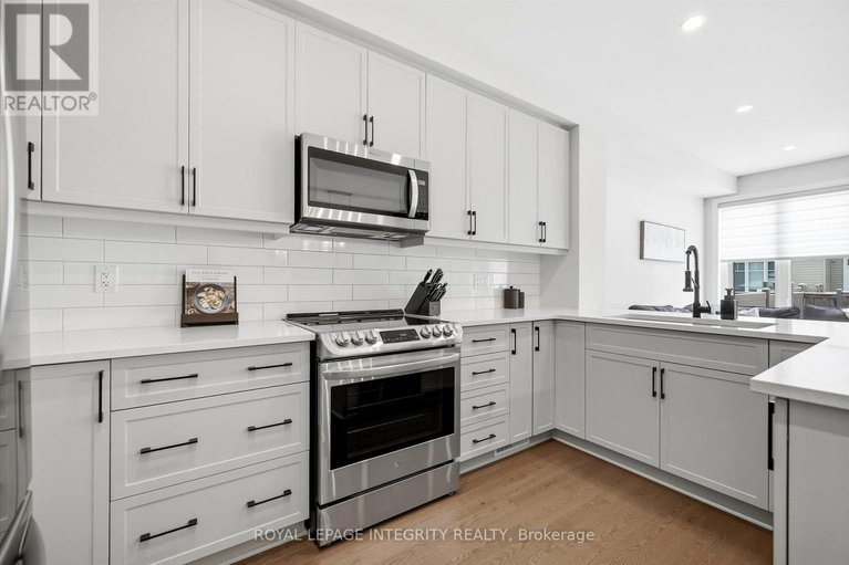 29413397/20-mandevilla-crescent/blossom-parkkemp-parkfindlay-creek/ottawa/ontario/K1T0Y3_8