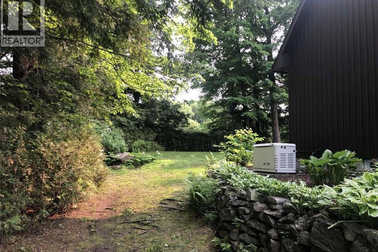 29370176/704-pattee-road/hawkesbury/ontario/K6A2R2_6