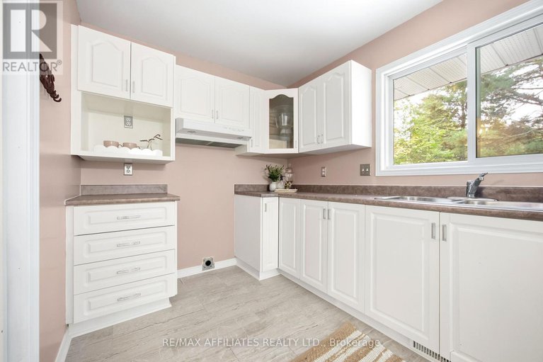 28977230/121-stamford-drive/drummond-n-elmsley-drummond-twp/drummondnorth-elmsley/ontario/K7H3C1_8
