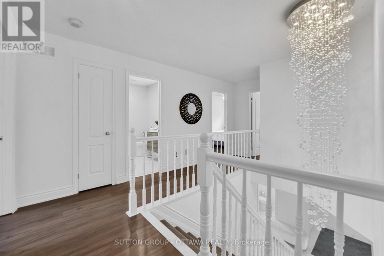 28504074/2163-johnston-road/hunt-club-park/ottawa/ontario/K1G5K2_25