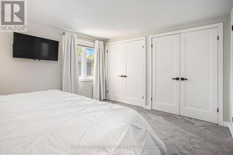 28865552/77-1642-du-sommet-place/chateauneuf/ottawa/ontario/K1C4Y9_12