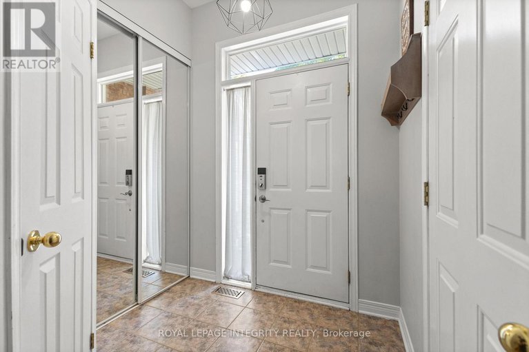 28881072/12-sonata-place/riverview-park/ottawa/ontario/K1G6H2_2