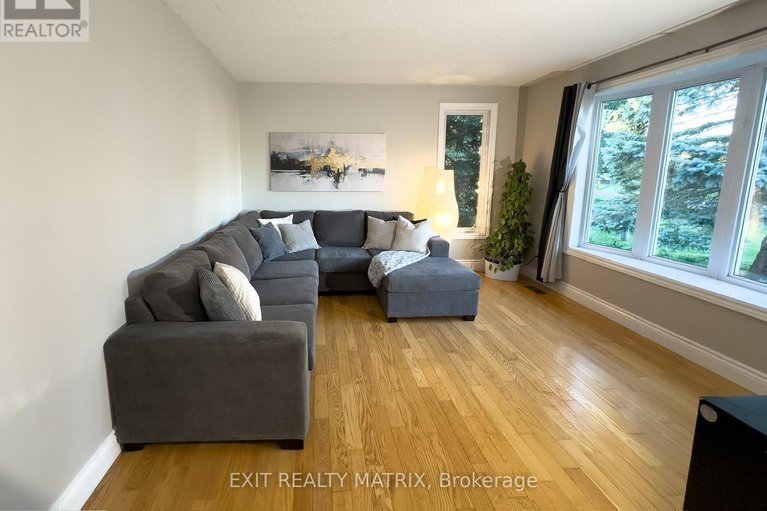 28926476/12187-county-road-3-road-w/winchester/north-dundas/ontario/K0C2K0_13