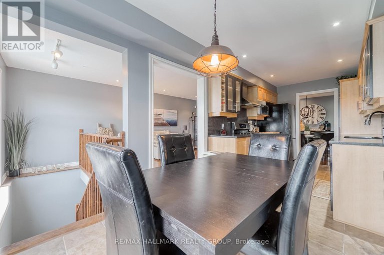 29641406/228-eye-bright-crescent/riverside-southgloucester-glen/ottawa/ontario/K1V2K6_17