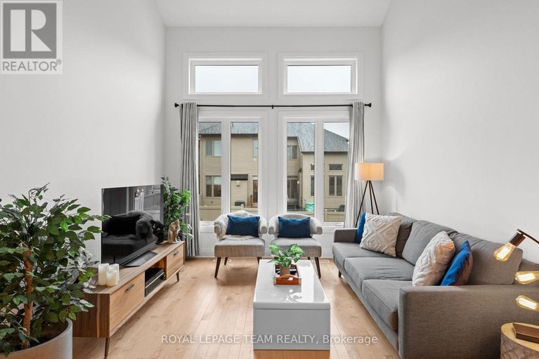 29618339/289-big-dipper-street/riverside-southgloucester-glen/ottawa/ontario/K4M0J2_20