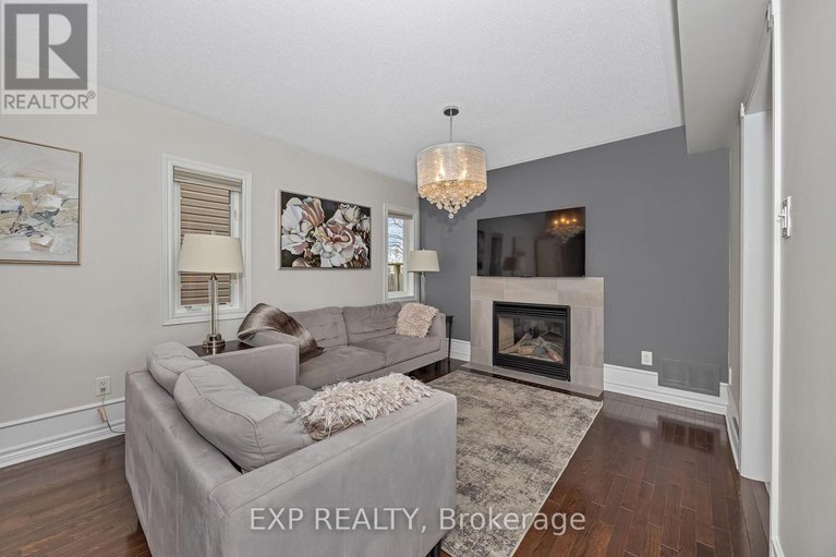 28213399/574-dusty-miller-crescent/riverside-southgloucester-glen/ottawa/ontario/K1V2K2_8