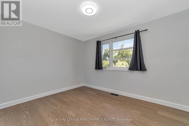 28402487/6200-russell-road/carlsbad-springs/ottawa/ontario/K0A1K0_17