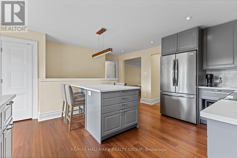 28537676/1883-barnhart-place/alta-vistafaircrest-heights/ottawa/ontario/K1H5B5_10