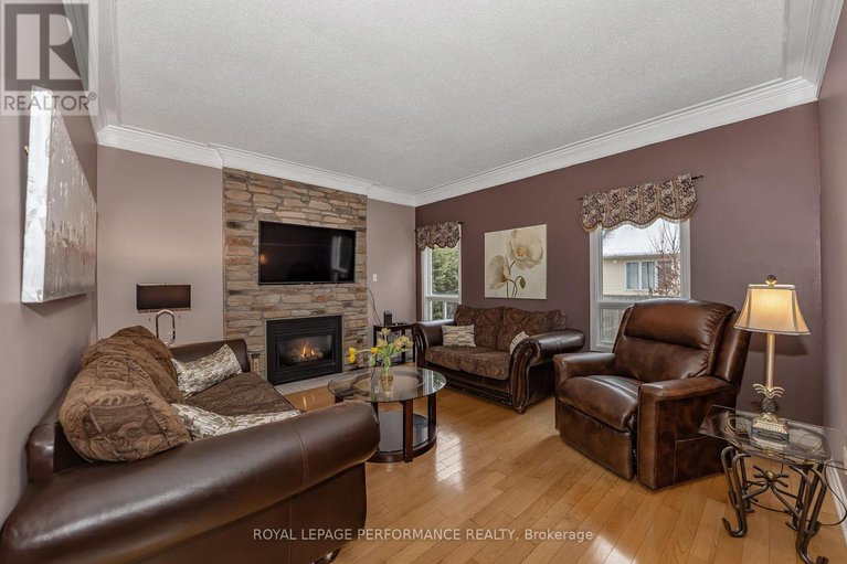 29232445/644-valin-street/fallingbrookgardenway-south/ottawa/ontario/K4A3S9_23
