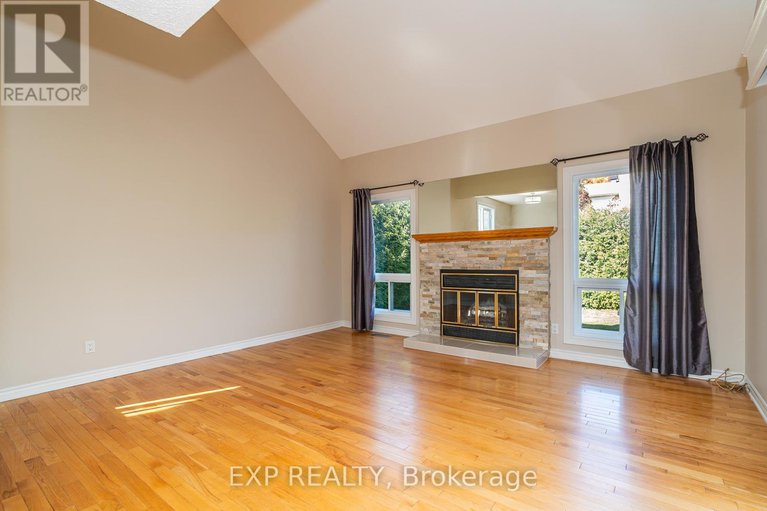 28995969/32-maple-view-crescent/centrepointe/ottawa/ontario/K2G5J6_20