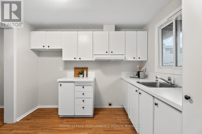 28986881/118-176-woodfield-drive/tanglewood/ottawa/ontario/K2G3W8_6
