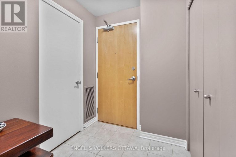 28843086/105-205-bolton-street/lower-townbyward-market/ottawa/ontario/K1N1K7_5
