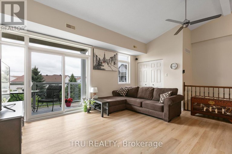 28382160/107l-artesa-private/emerald-meadowstrailwest/ottawa/ontario/K2S0J8_8